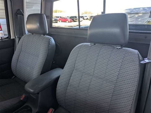 Used 1997 Nissan Pickup 2WD King Cab image 7