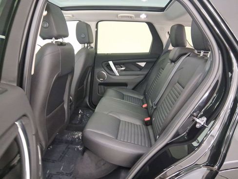 Used 2025 Land Rover Discovery Sport S image 11