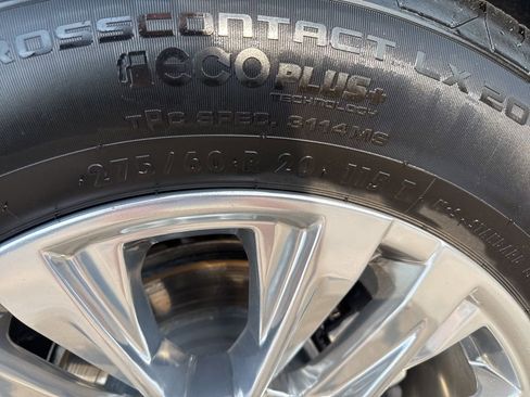 Used 2025 GMC Yukon Denali image 38