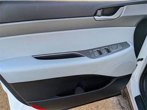 Used 2023 Hyundai Palisade SE image 8