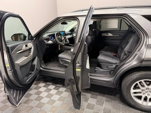 New 2026 Ford Explorer Active AWD/4WD image 13