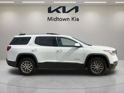 Used 2018 GMC Acadia SLE FWD image 2