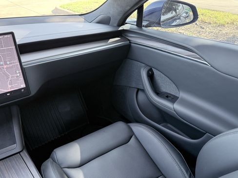 Used 2025 Tesla Model S AWD/4WD image 58