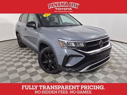 Used 2023 Volkswagen Taos SE w/ Panoramic Sunroof Package