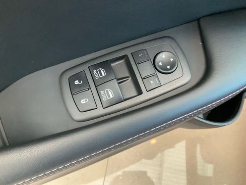 Used 2022 Dodge Challenger SRT Hellcat RWD image 22