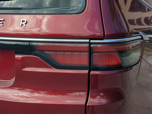 Used 2024 Jeep Wagoneer L Series II w/ Flexible Seating Group image 37