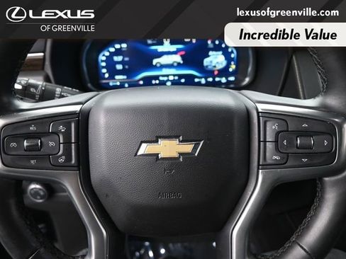 Used 2023 Chevrolet Suburban Premier image 14