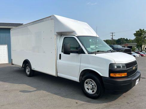Used 2023 Chevrolet Express 3500 w/ Power Convenience Package RWD image 7