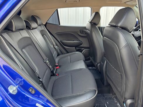 Used 2022 Hyundai Venue Limited w/ Cargo Package image 35