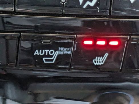 Used 2025 Acura MDX SH-AWD image 28