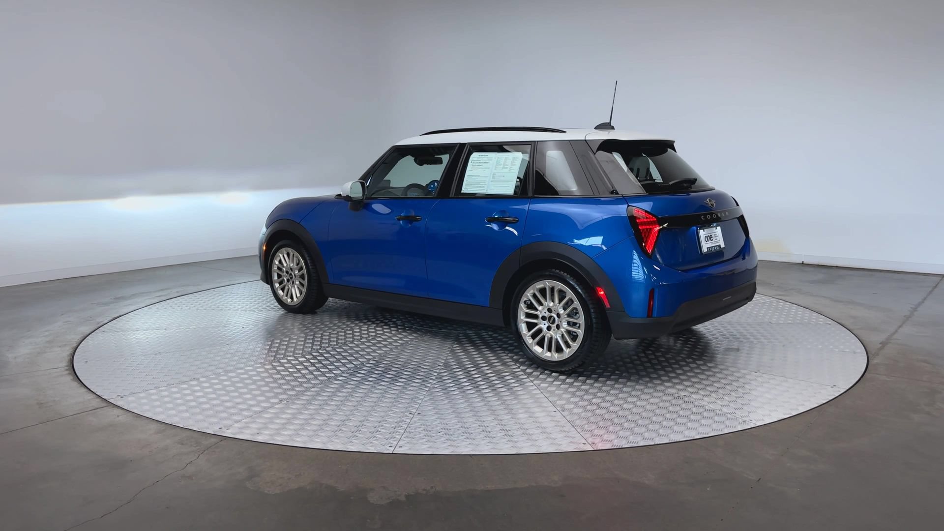 Certified 2026 MINI Cooper 4-Door Hardtop FWD image 6