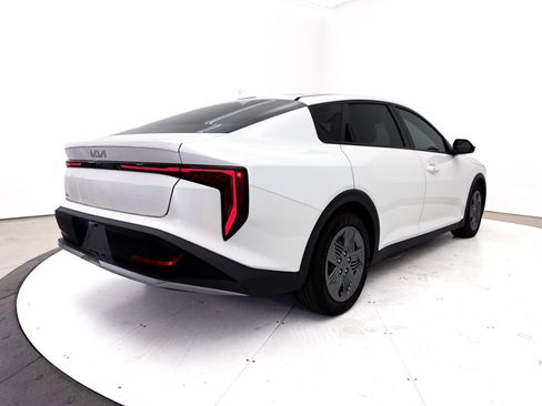 Certified 2025 Kia K4 FWD image 14
