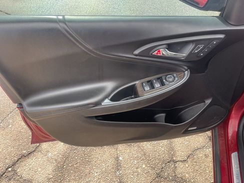 Used 2018 Chevrolet Malibu Premier image 20