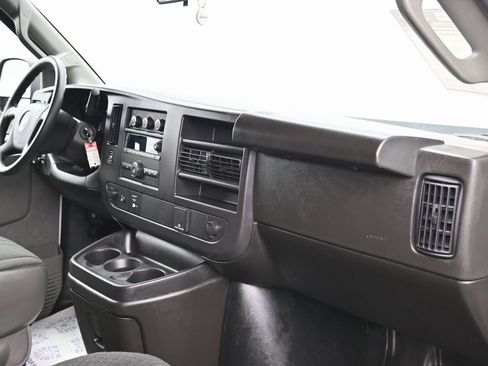 Used 2024 GMC Savana 2500 w/ Driver Convenience Package image 33