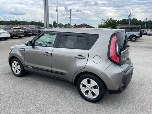 Used 2016 Kia Soul w/ Convenience Package FWD image 7