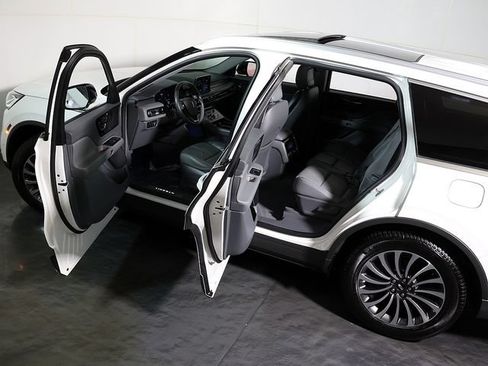 Used 2020 Lincoln Aviator Reserve w/ Equipment Group 201A AWD/4WD image 5