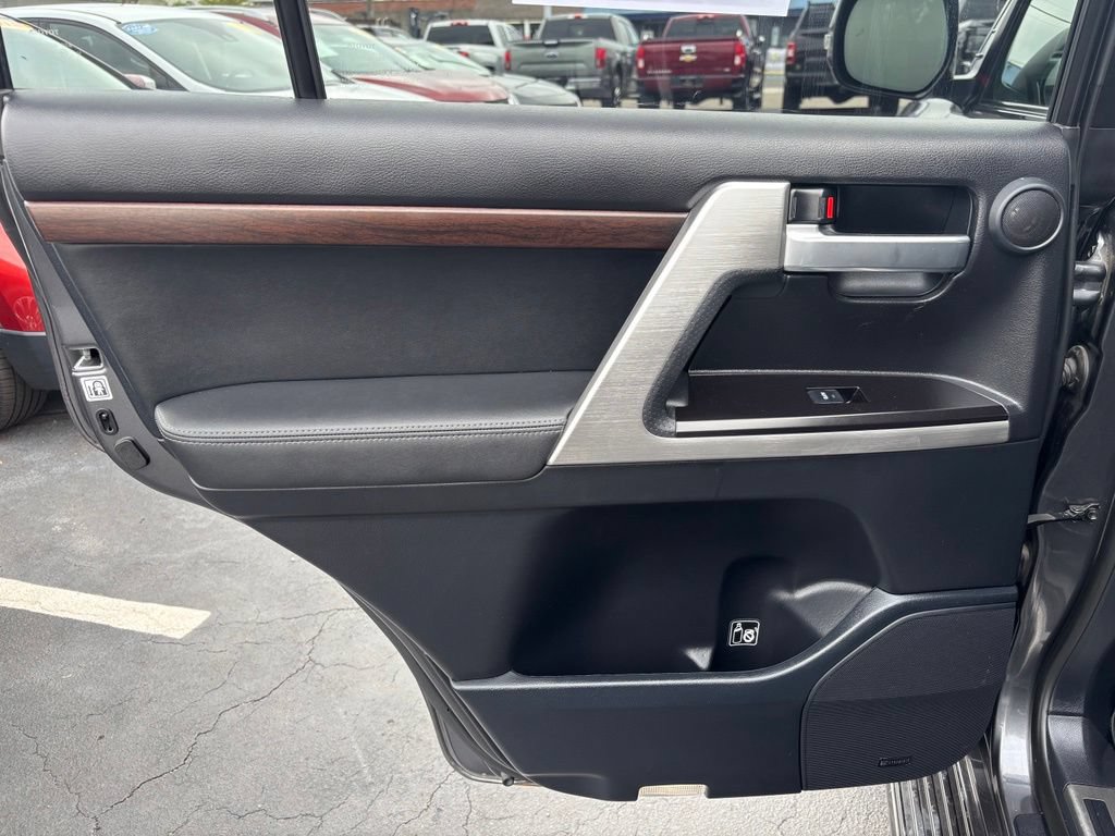 Used 2017 Toyota Land Cruiser AWD/4WD image 19