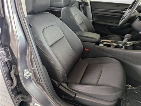 Used 2024 Nissan Altima 2.5 SV FWD image 20