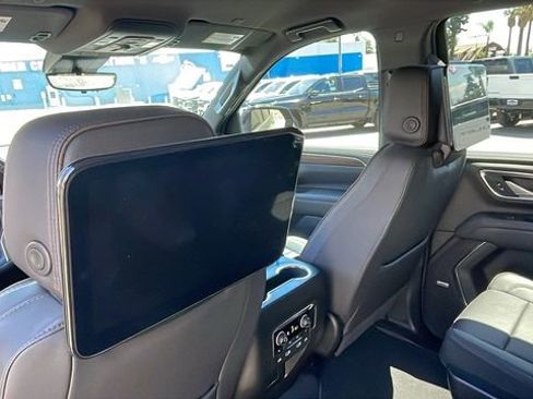 Used 2024 Chevrolet Tahoe High Country w/ Advanced Technology Package AWD/4WD image 14