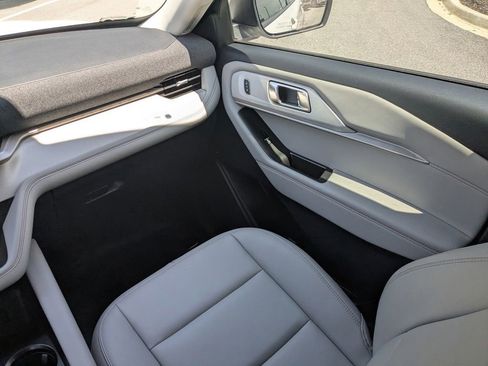 New 2026 Ford Explorer Active w/ Active Comfort Package RWD image 18