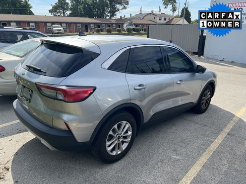 Used 2022 Ford Escape SE FWD image 4