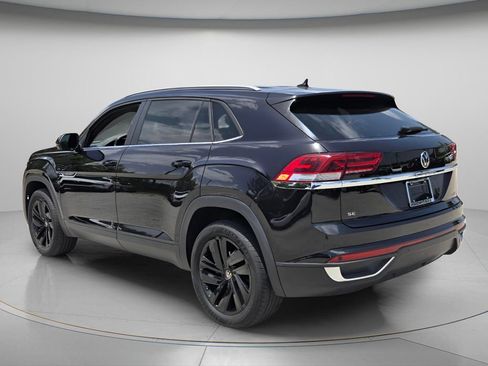Certified 2022 Volkswagen Atlas Cross Sport SE w/ Black Wheel Package FWD image 8