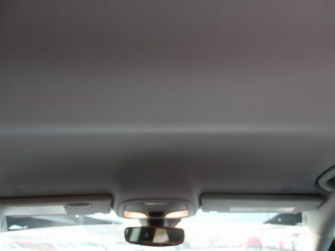 Used 2023 Jeep Cherokee Altitude Lux image 20