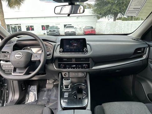 Certified 2026 Nissan Rogue SV image 21