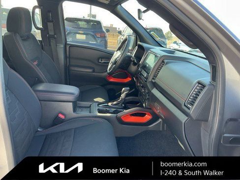 Used 2023 Nissan Frontier Pro-X w/ Technology Package image 9