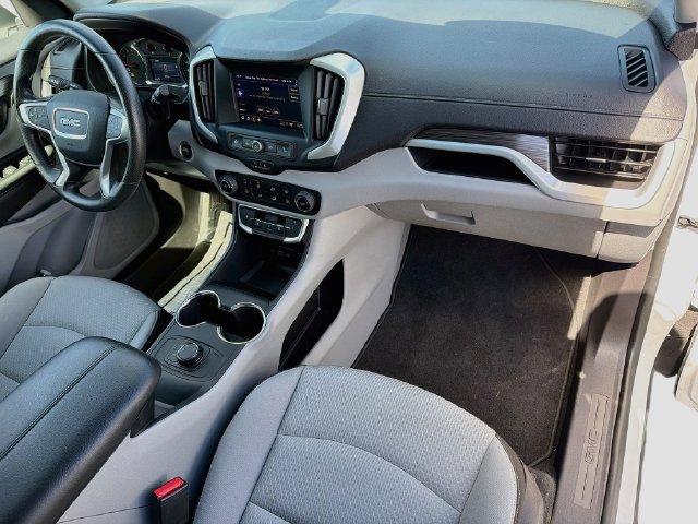 Used 2024 GMC Terrain SLE AWD/4WD image 27