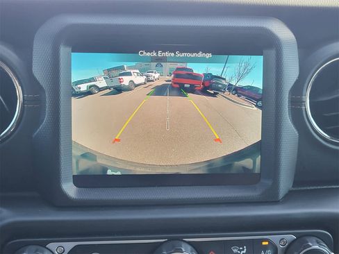 Used 2021 Jeep Wrangler Unlimited Sahara image 20