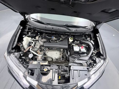 Used 2018 Nissan Rogue S FWD image 32