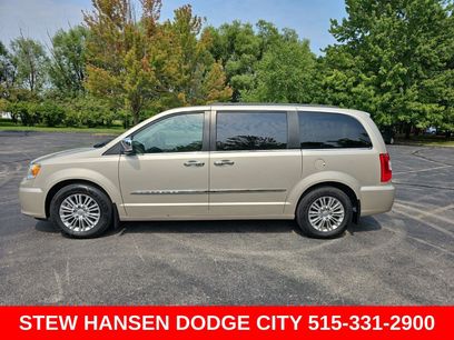 Used 2016 Chrysler Town & Country Touring-L w/ Driver Convenience Group