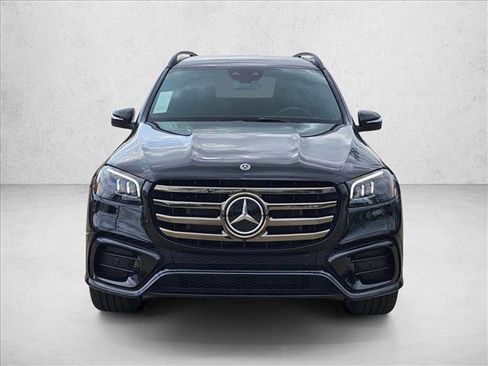 New 2026 Mercedes-Benz GLS 580 4MATIC image 2