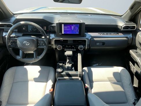 Certified 2025 Toyota Tacoma SR5 AWD/4WD image 12