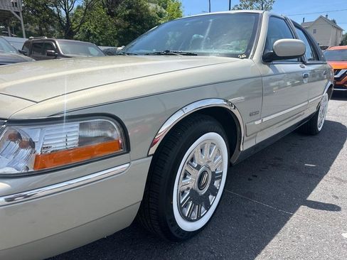 Used 2004 Mercury Grand Marquis GS RWD image 10