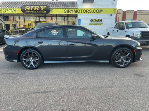 Used 2019 Dodge Charger GT image 2