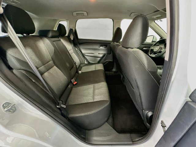Used 2024 Nissan Rogue SV FWD image 24