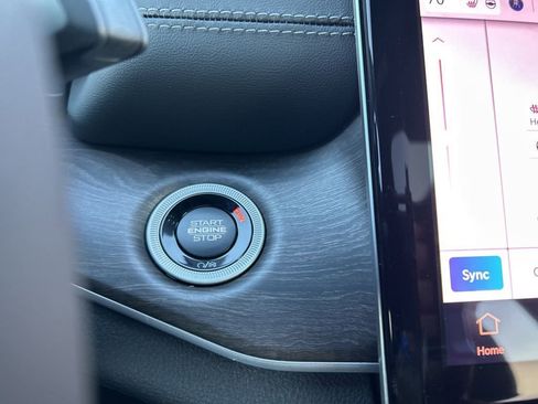 New 2025 Jeep Grand Cherokee Limited image 30