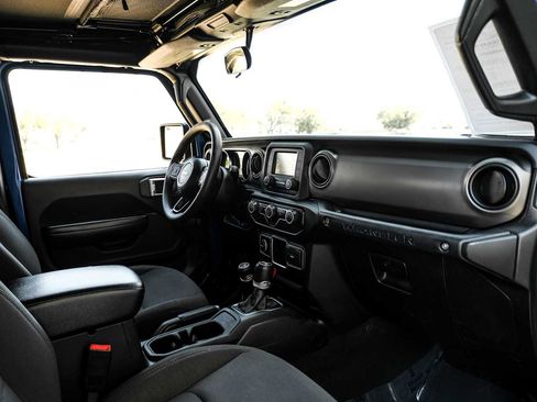 Used 2020 Jeep Wrangler Sport image 11