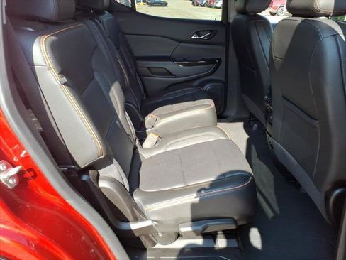 Used 2023 GMC Acadia AT4 w/ Technology Package AWD/4WD image 10