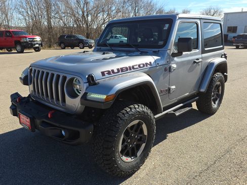 Used 2018 Jeep Wrangler Rubicon w/ Steel Bumper Group image 4