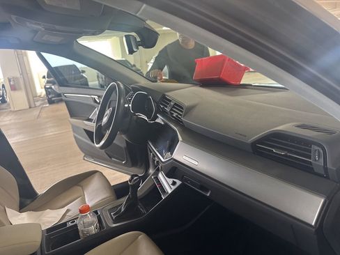 Certified 2024 Audi Q3 2.0T Premium AWD/4WD image 7
