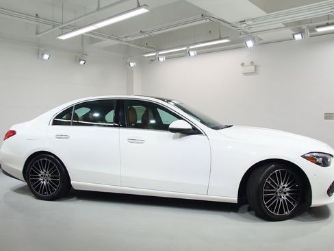 Used 2023 Mercedes-Benz C 300 4MATIC Sedan image 12