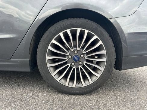 Used 2018 Ford Fusion SE w/ Equipment Group 602A FWD image 7