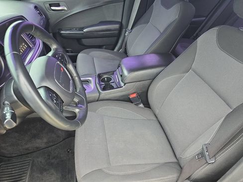 Used 2018 Dodge Charger SXT w/ Blacktop Package RWD image 15