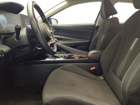 Used 2023 Hyundai Elantra SEL w/ Convenience Package FWD image 17