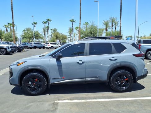 Used 2026 Nissan Rogue SV AWD/4WD image 7
