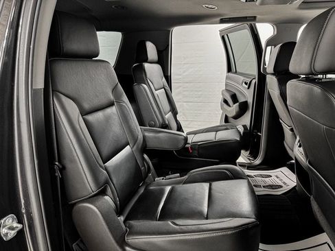 Used 2017 Chevrolet Suburban LT AWD/4WD image 10