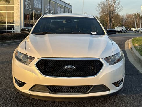 Used 2013 Ford Taurus SHO image 3
